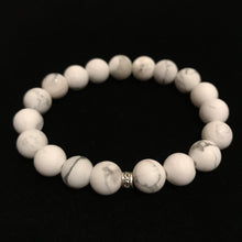 Load image into Gallery viewer, White beaded bracelet 