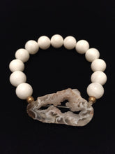 Load image into Gallery viewer, White Onyx Healer